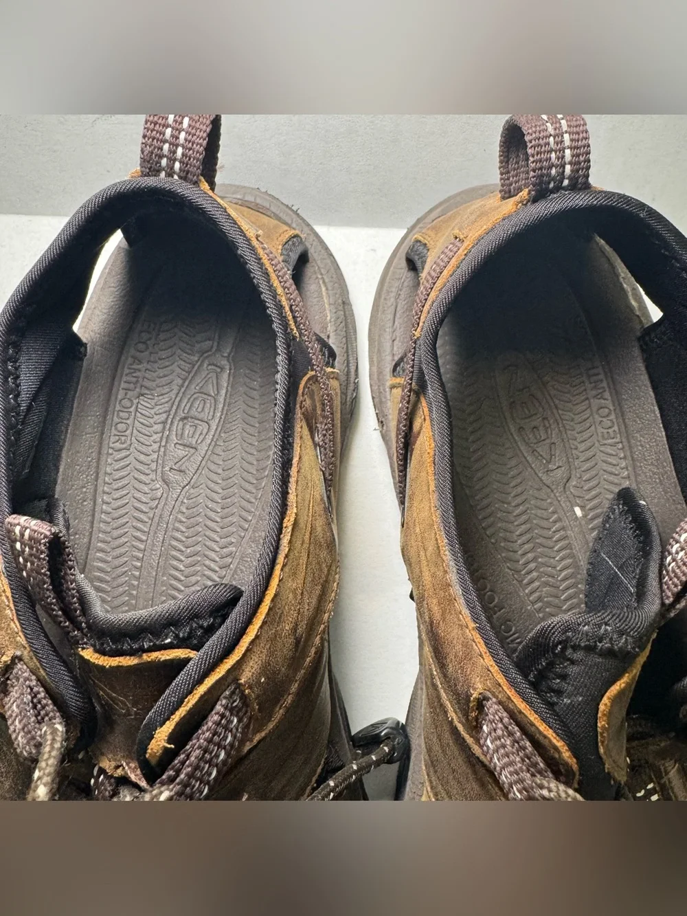 KEEN Waterproof Leather Hiking Sandals Men’s Size 10 Brown Outdoor Trail Shoes